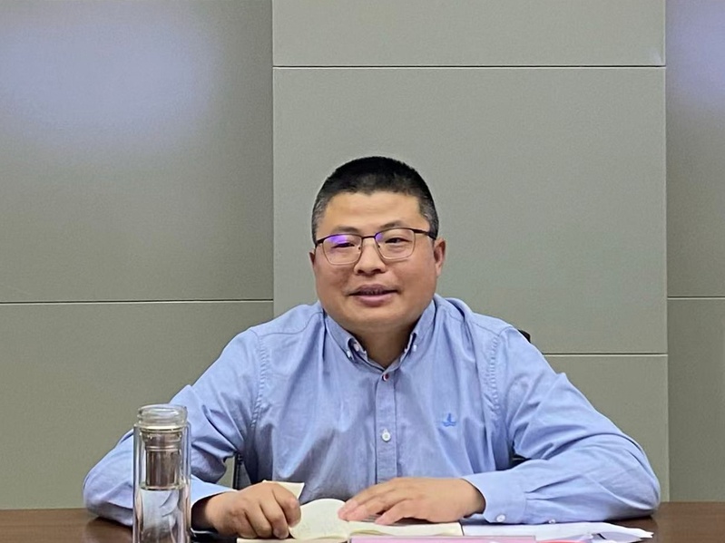 學校召開人文社科科研機構質效提...
